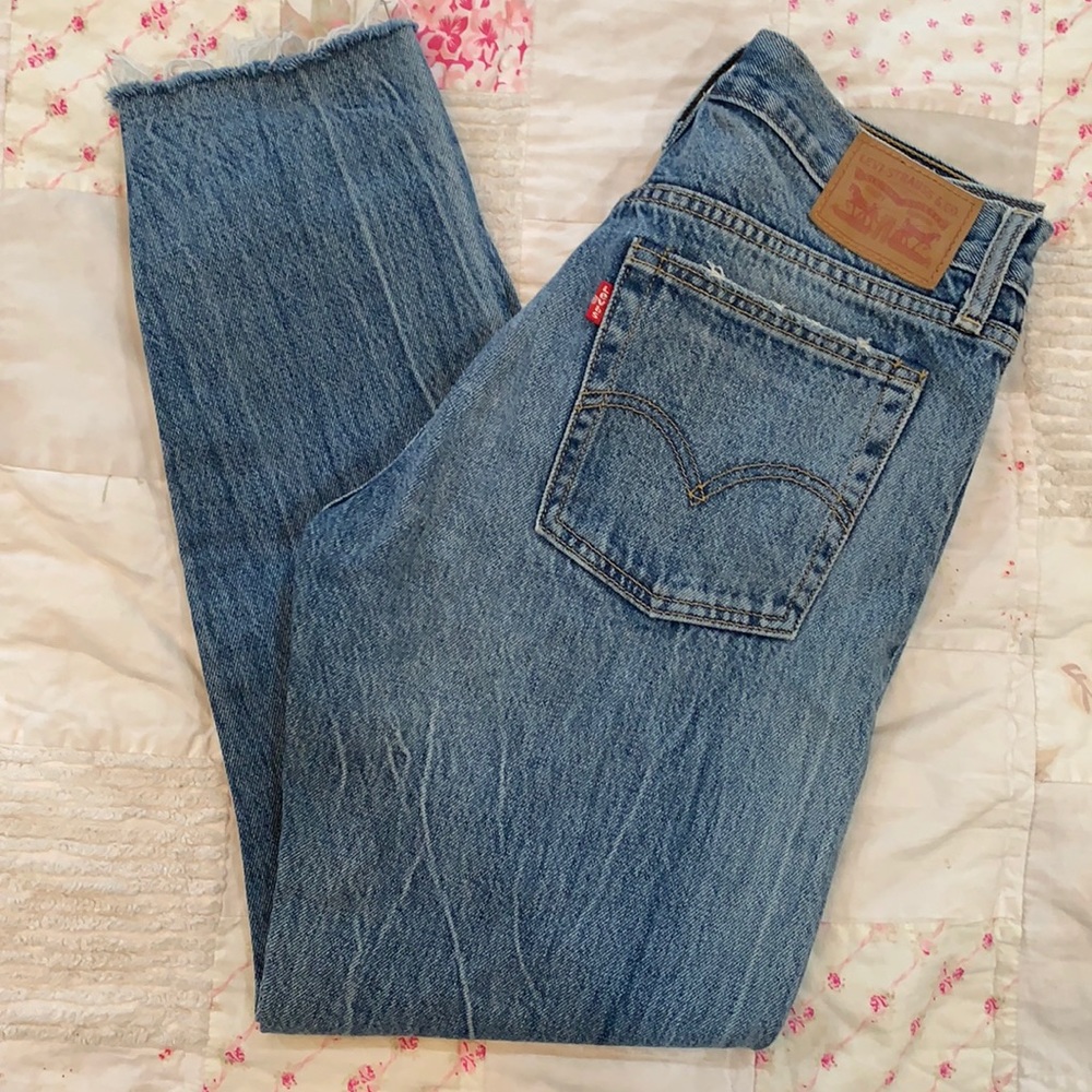Levis Distress Wedgie Fit